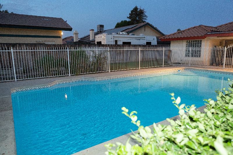 Furnished Finder property 590796_1 photo 25