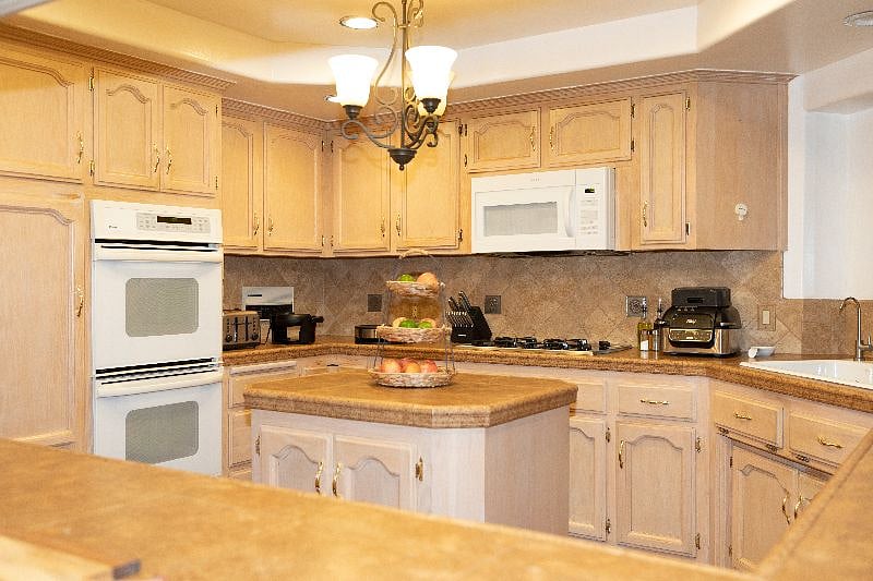 Furnished Finder property 590796_1 photo 35