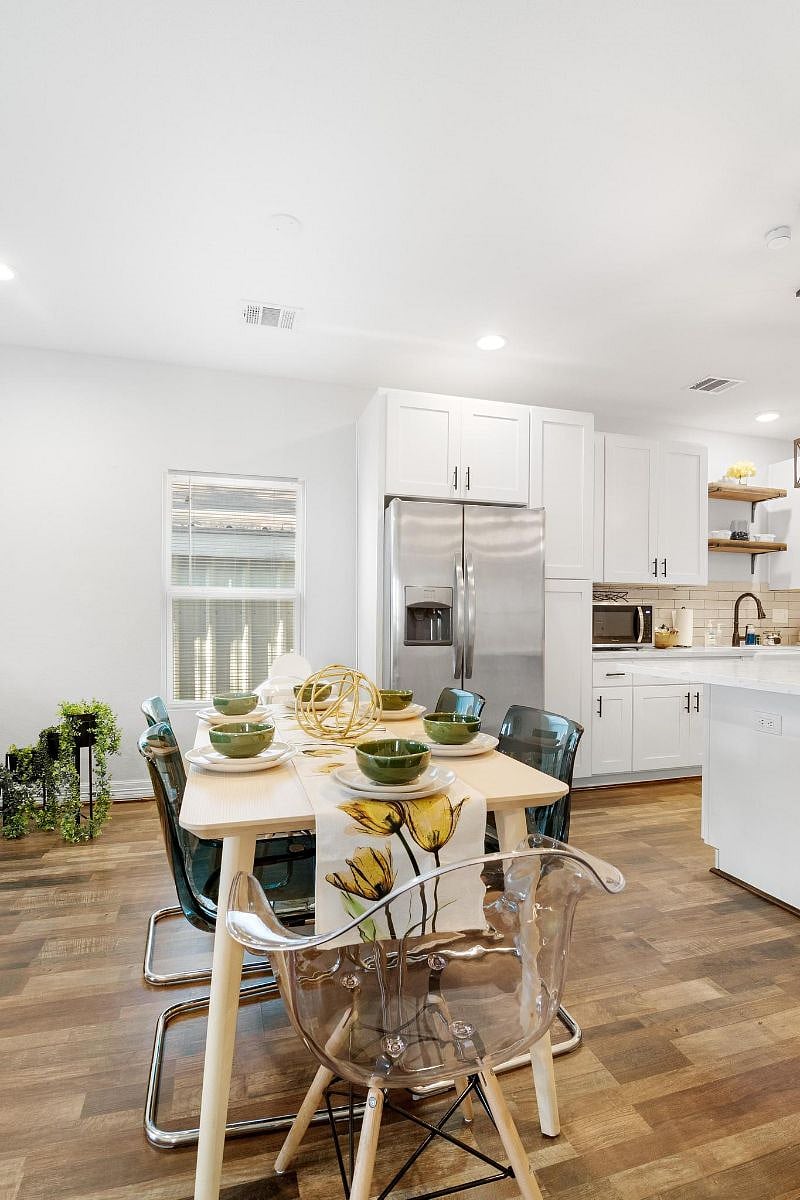 Furnished Finder property 590999_1 photo 9