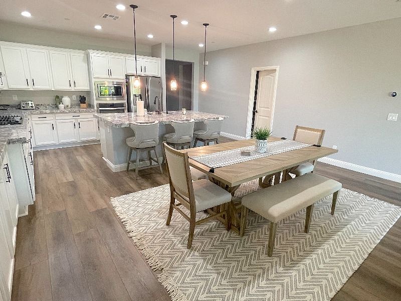Furnished Finder property 591021_1 photo 4