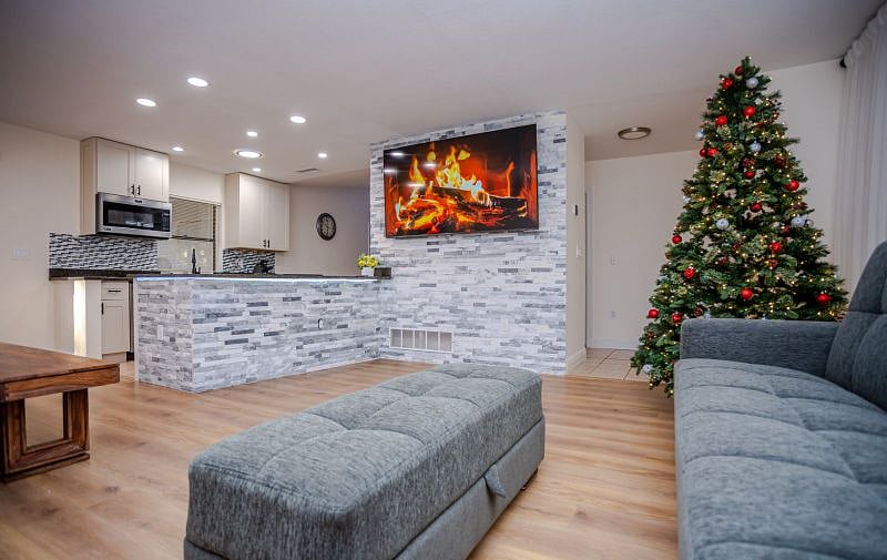 Furnished Finder property 591043_1 photo 4