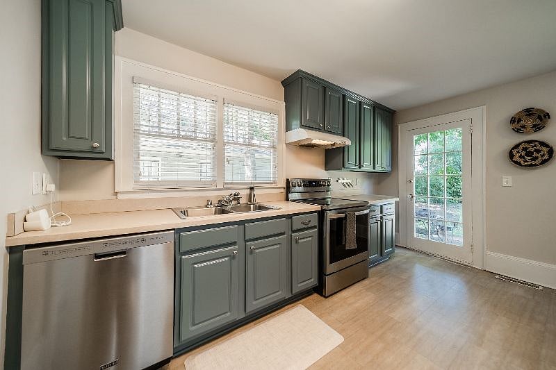 Furnished Finder property 591165_1 photo 9