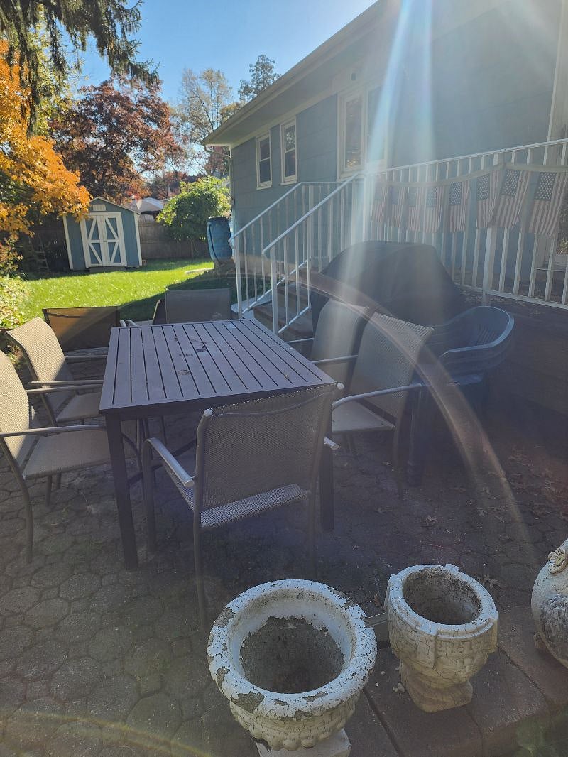 Enjoy the yard and the BBQ grill.