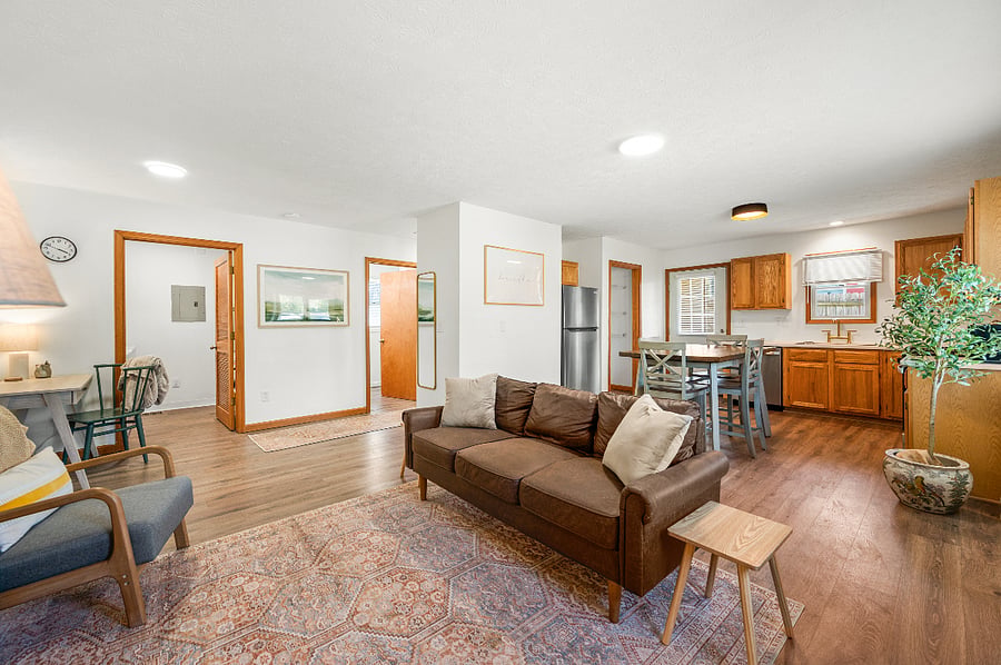 Furnished Finder property 591300_1 photo 8