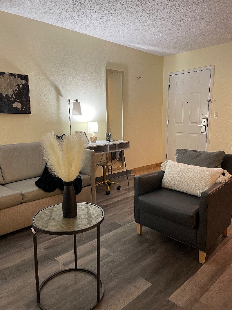 Furnished Finder property 591315_1 photo 4