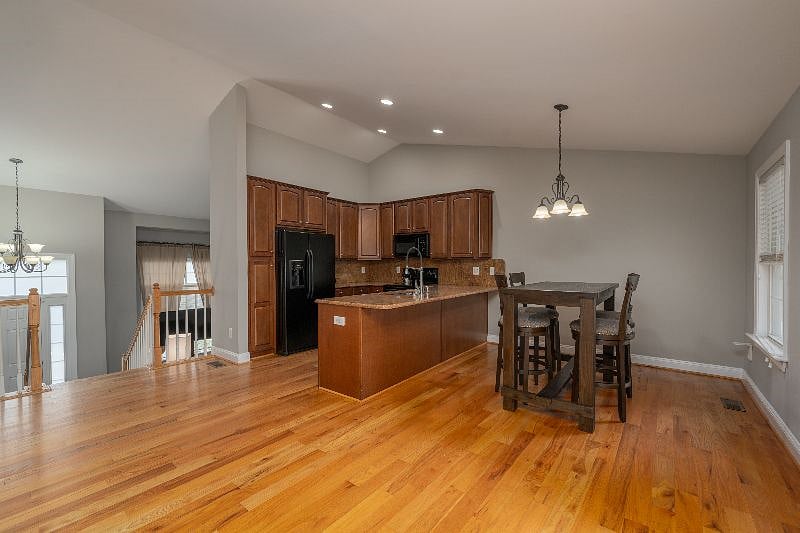 Furnished Finder property 591362_1 photo 3