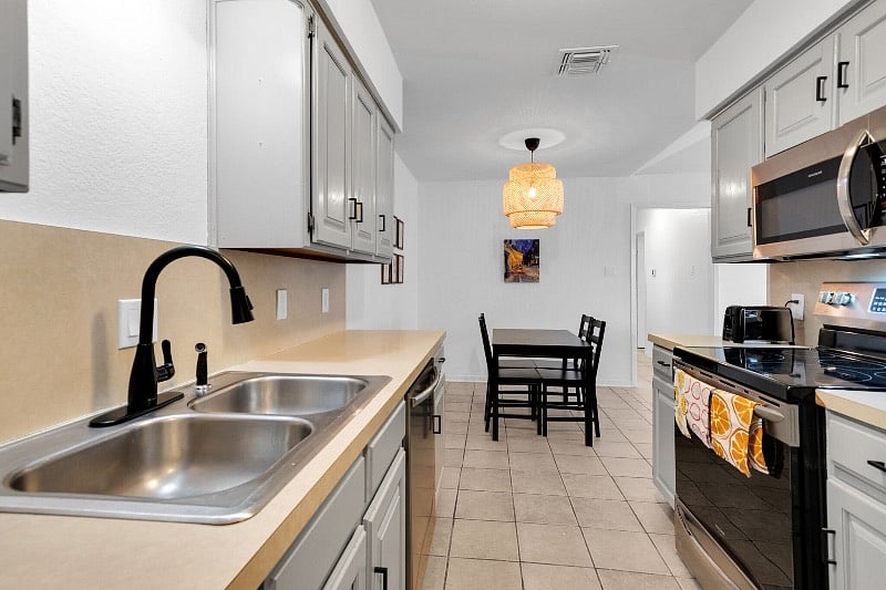 Furnished Finder property 591478_1 photo 13