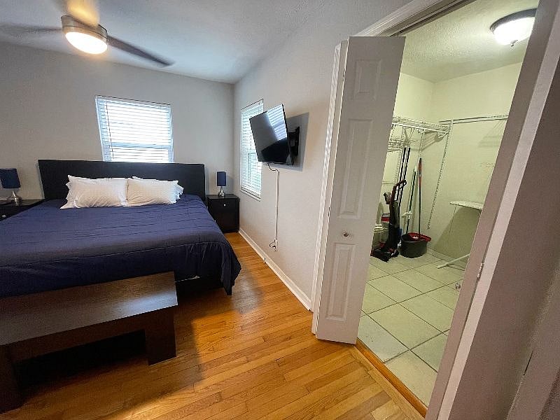 walk in closet