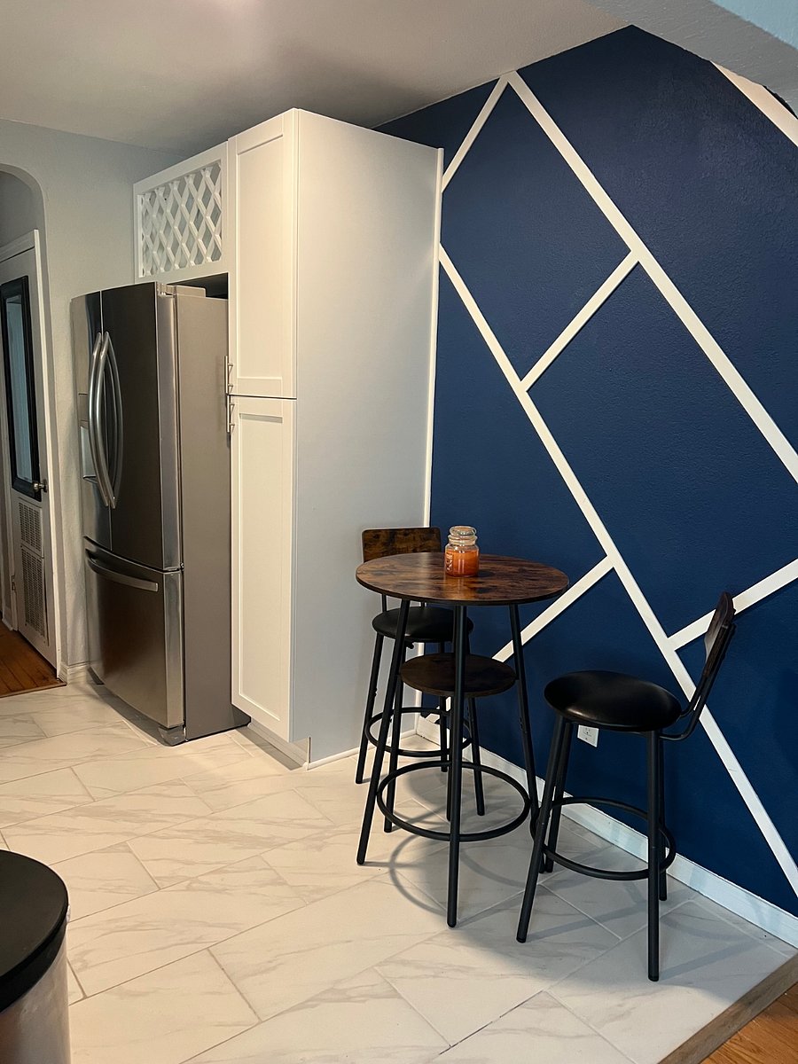 bistro table and fridge
