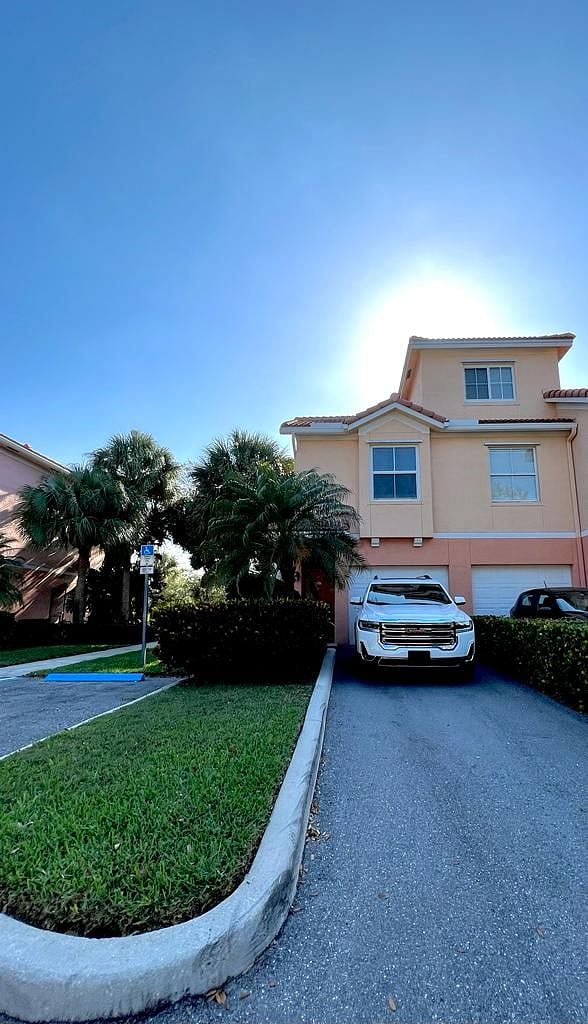 Furnished Finder property 591623_1 photo 11