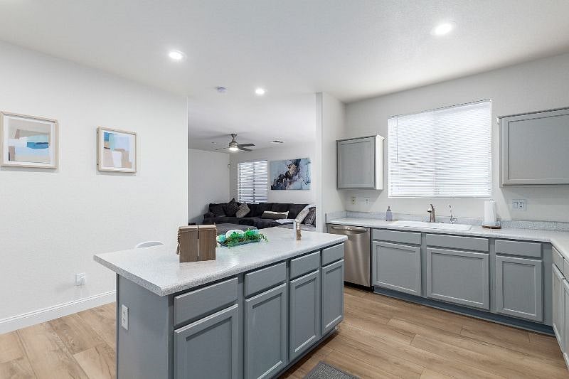 Furnished Finder property 591665_1 photo 10