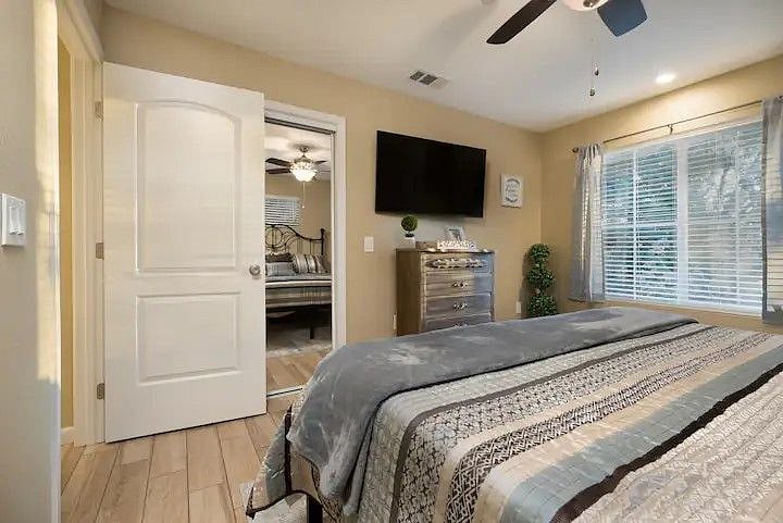 Furnished Finder property 591680_1 photo 6