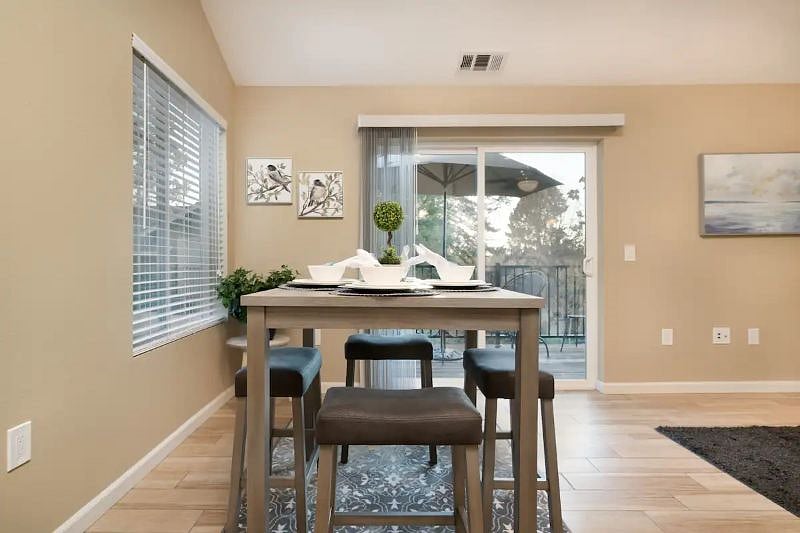 Furnished Finder property 591680_1 photo 10