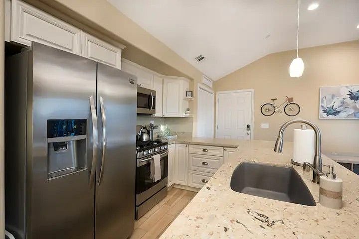 Furnished Finder property 591680_1 photo 11