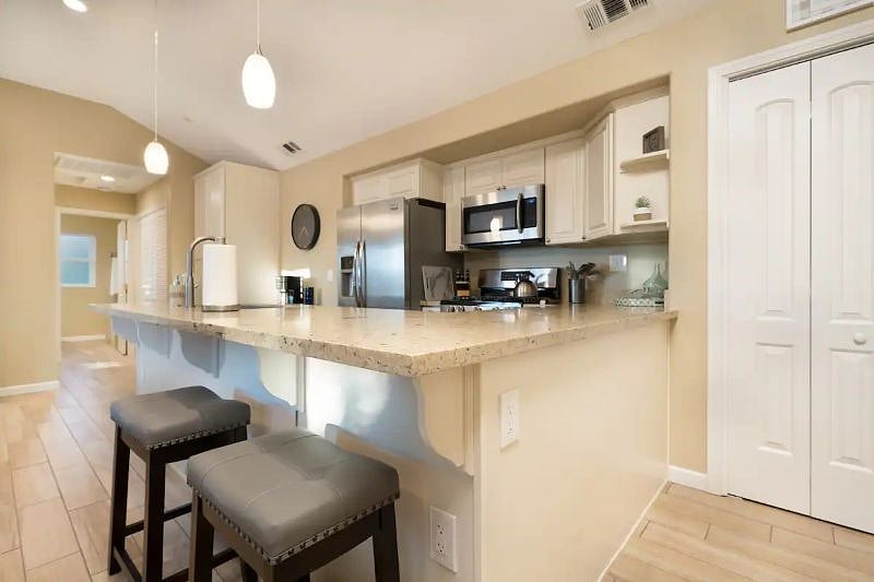 Furnished Finder property 591680_1 photo 12