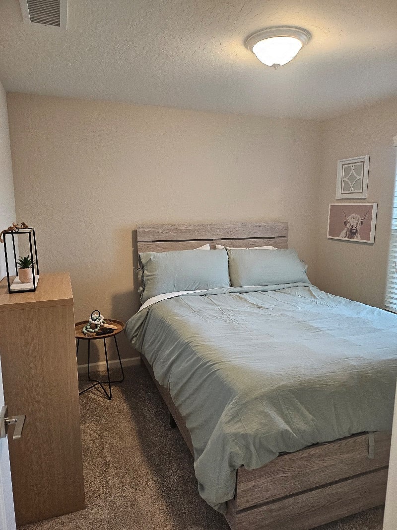 Spare bedroom 1