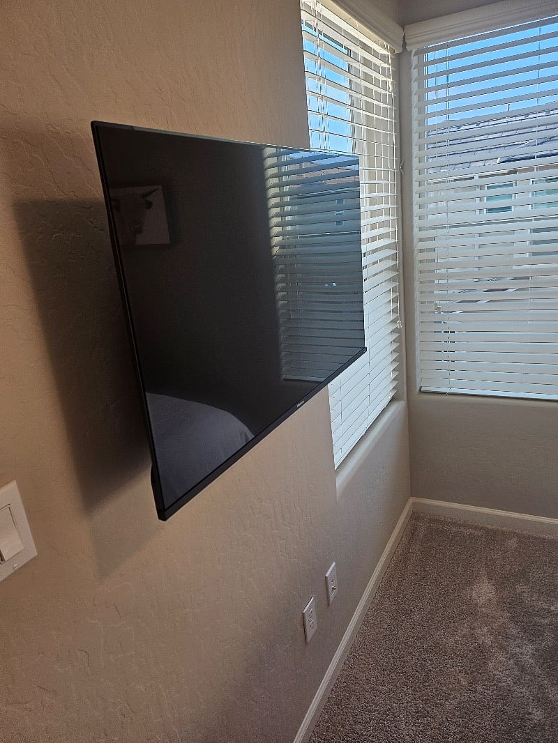 Bedroom 2 T.V