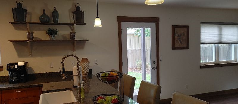Furnished Finder property 591874_1 photo 11