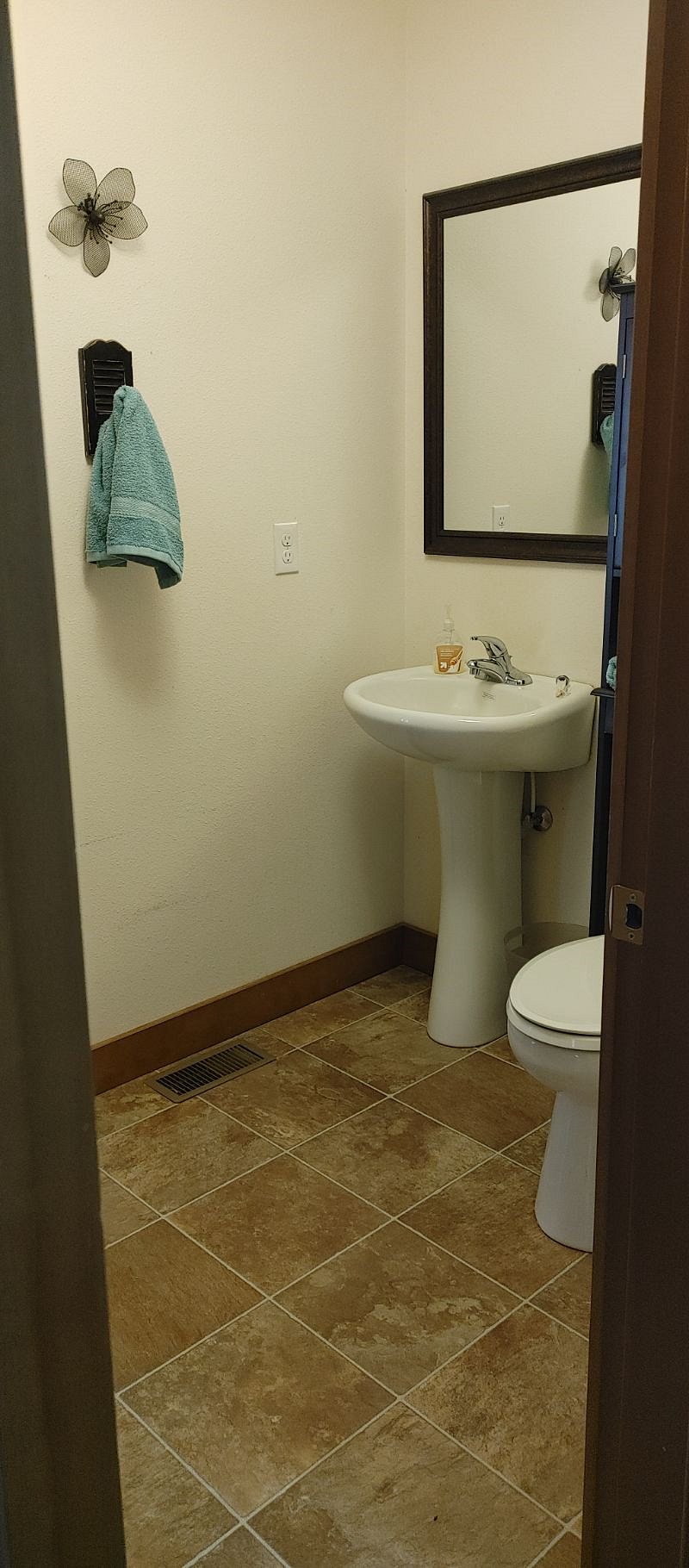 Furnished Finder property 591874_1 photo 25