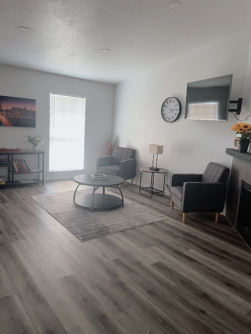 Furnished Finder property 592053_1 photo 12