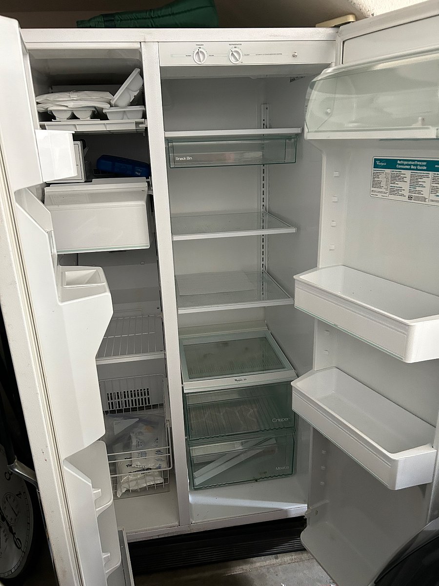 Side by side full size fridge/freezer