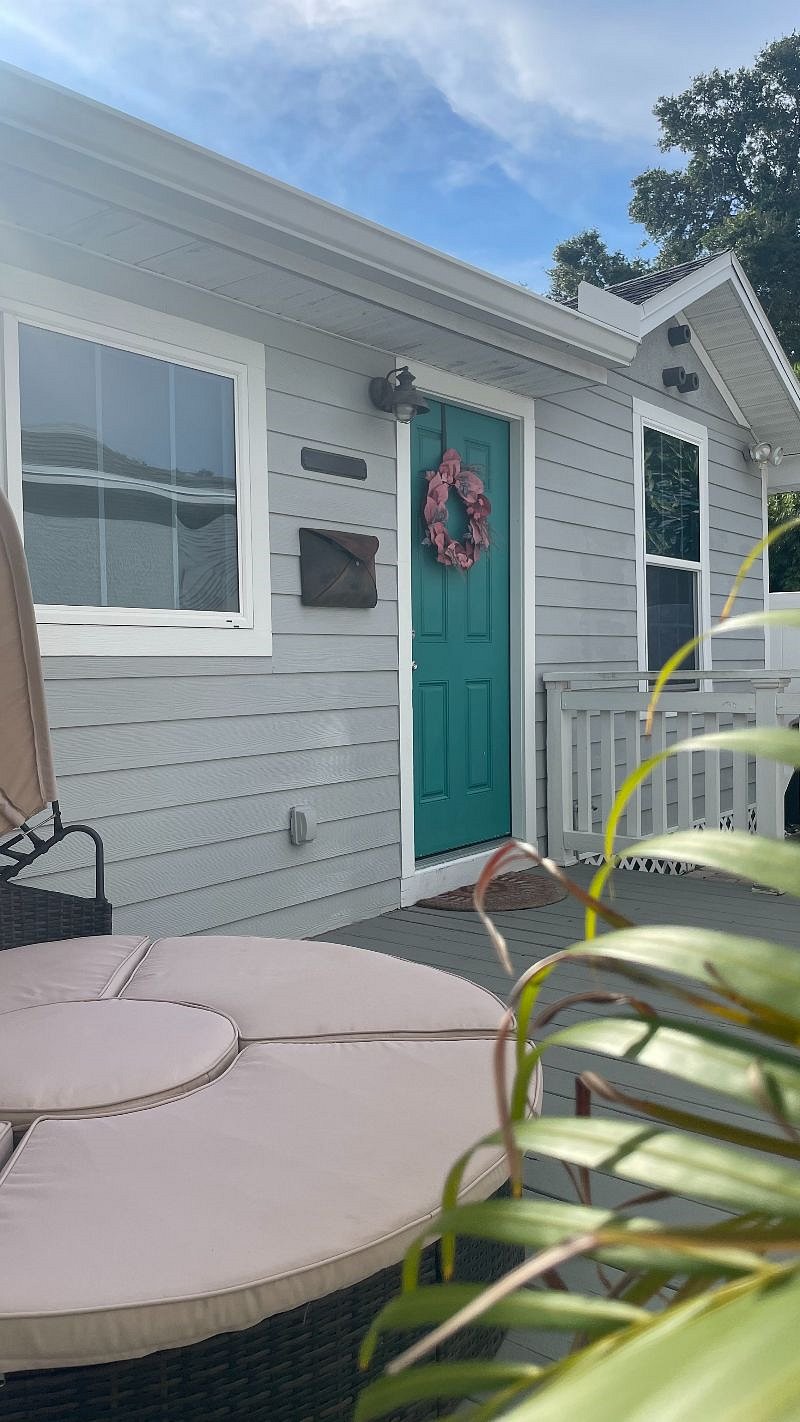 Furnished Finder property 592200_1 photo 3