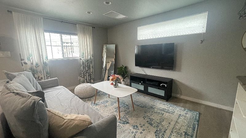 Furnished Finder property 592200_1 photo 10