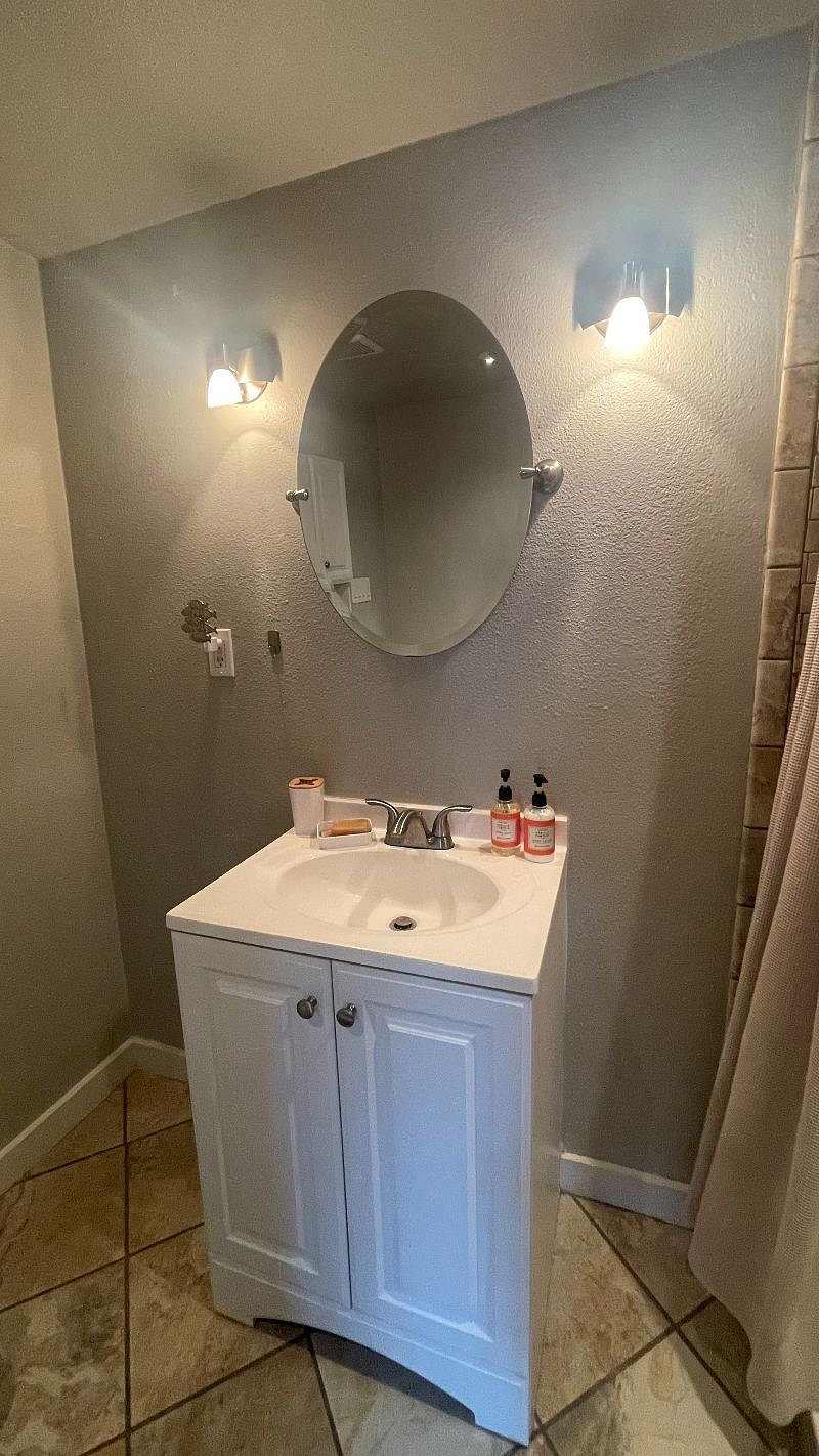 Furnished Finder property 592200_1 photo 15