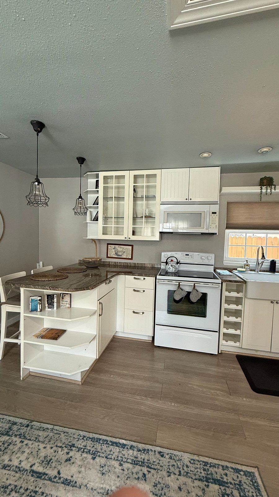 Furnished Finder property 592200_1 photo 7