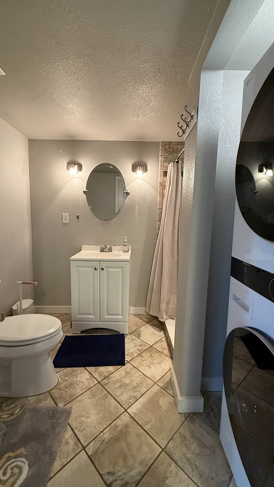 Furnished Finder property 592200_1 photo 9