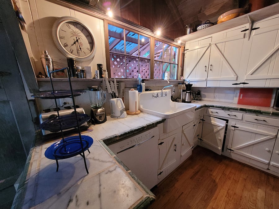 Furnished Finder property 592250_1 photo 11