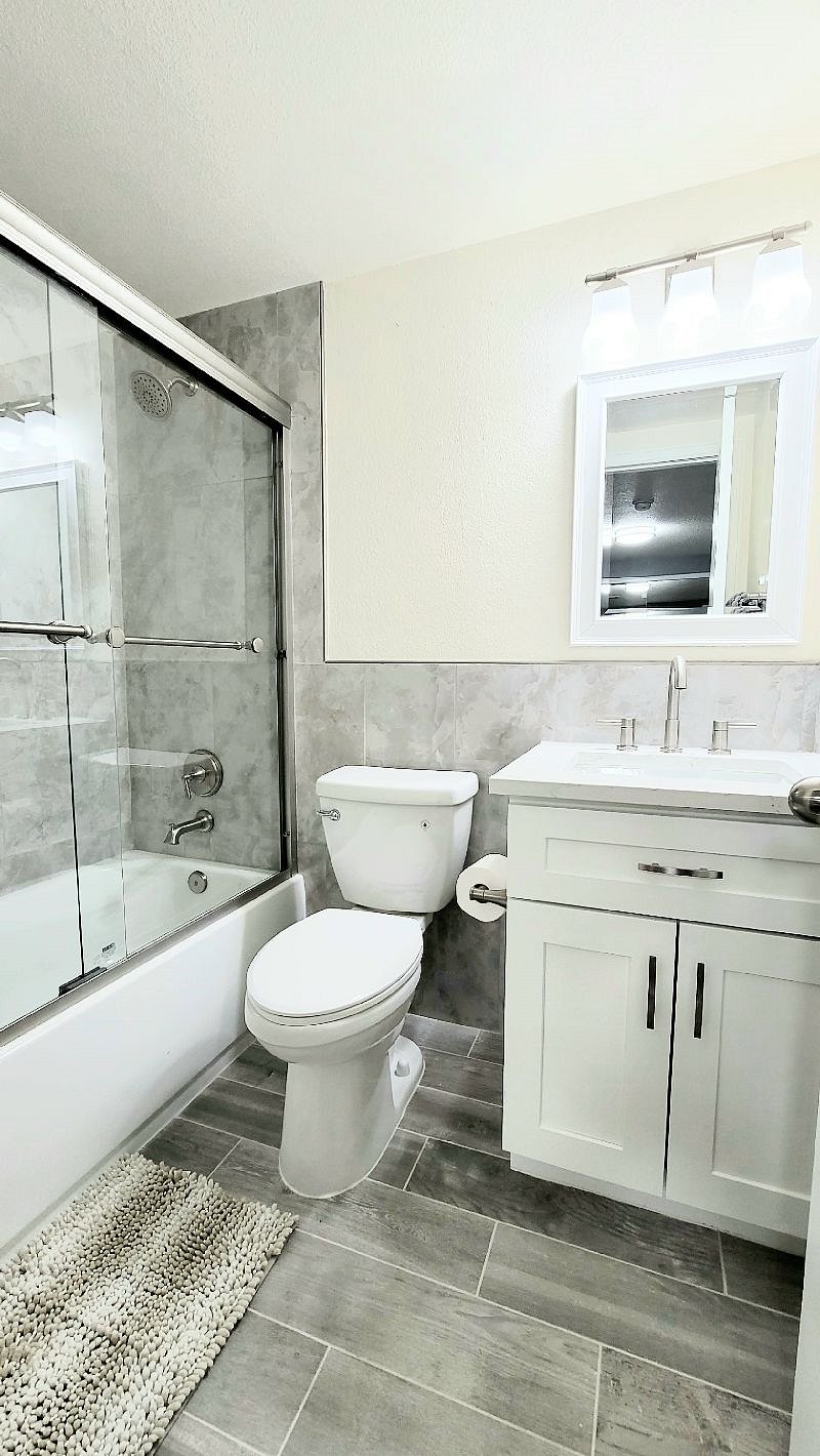 Private Downstairs MIL Suite Bathroom