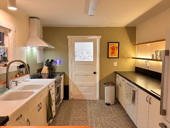 Furnished Finder property 592321_1 photo 1