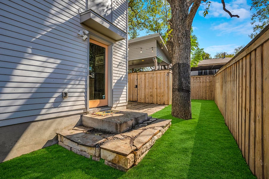 Dog friendly yard with a dog park 2 blocks away