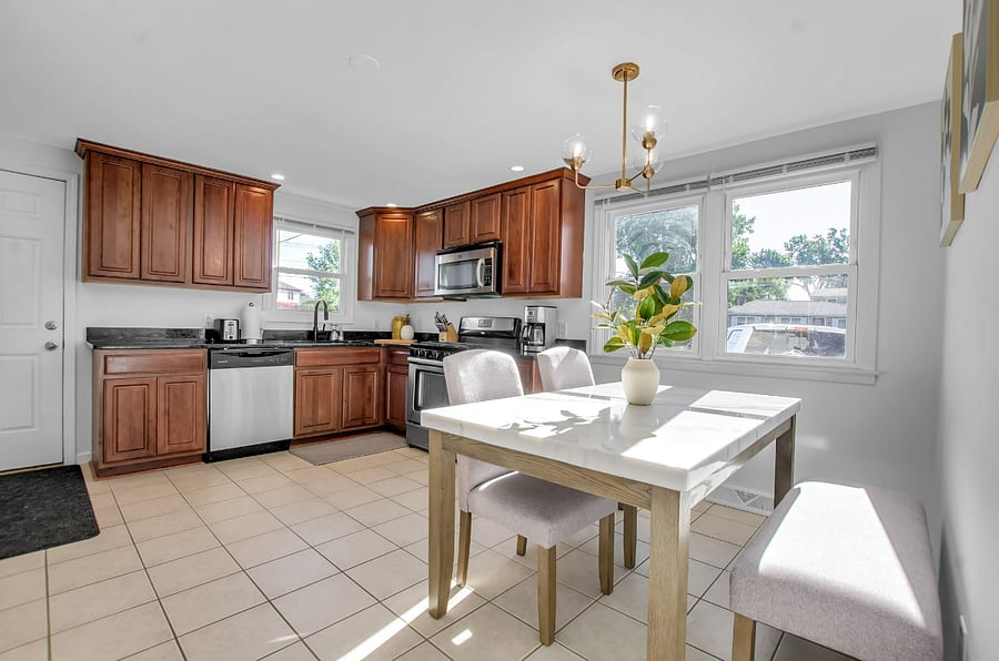 Furnished Finder property 592458_1 photo 1
