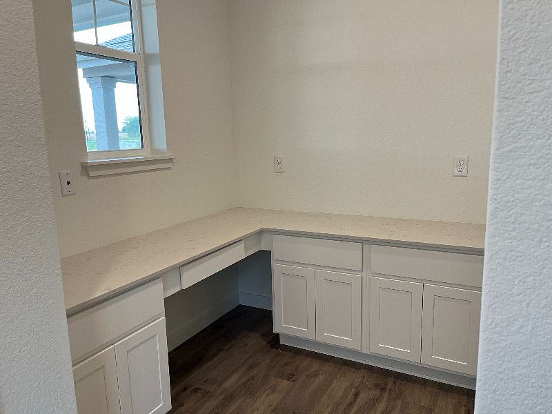 Furnished Finder property 592521_1 photo 3