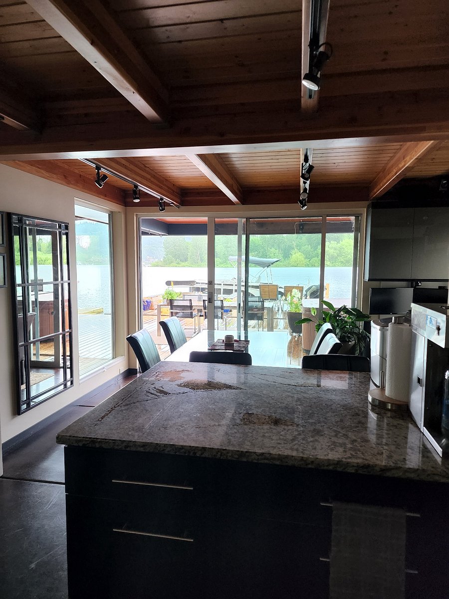 Furnished Finder property 592607_2 photo 13