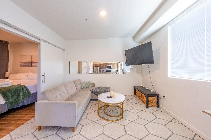 Furnished Finder property 592614_1 photo 8