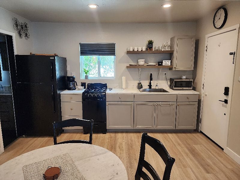 Furnished Finder property 592793_1 photo 7