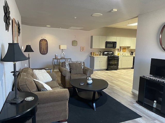 Furnished Finder property 592868_8 photo 1