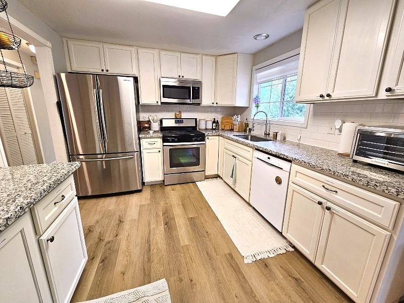 Furnished Finder property 592930_1 photo 13