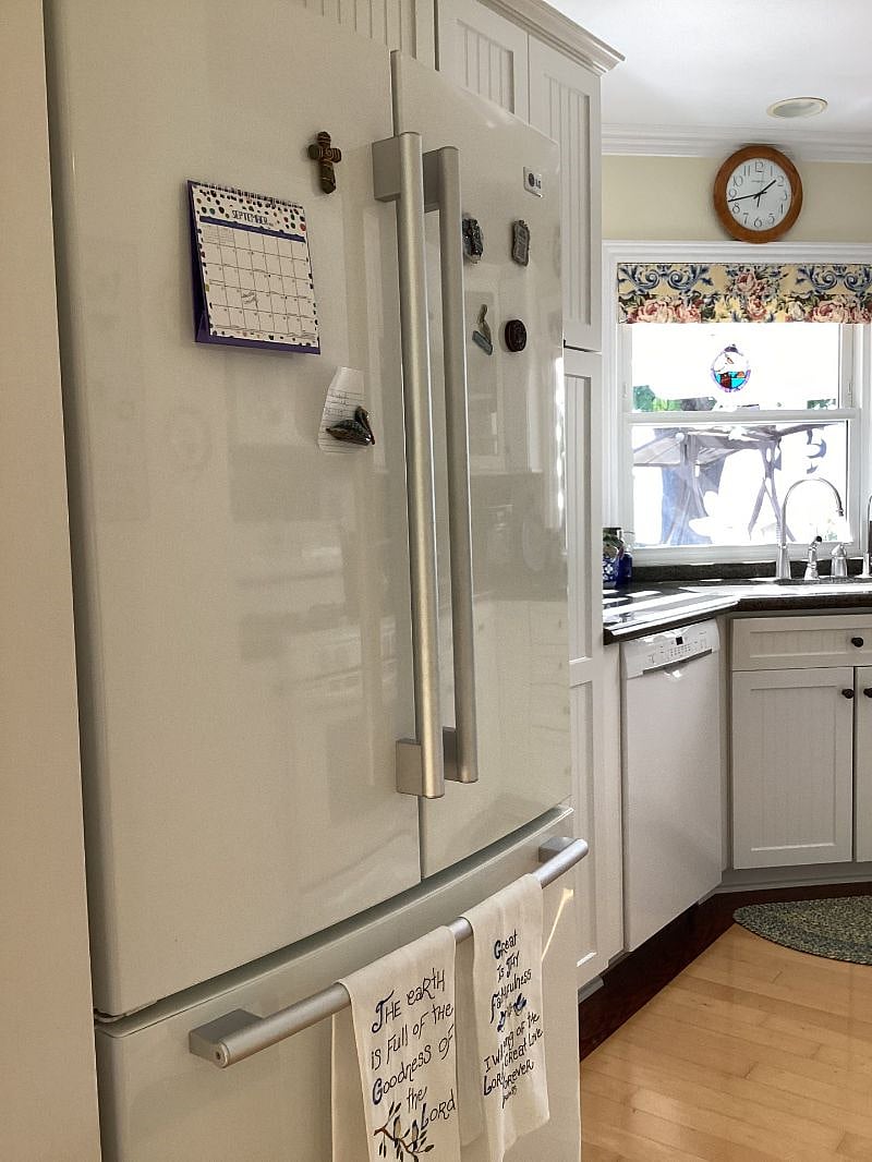 Shared full kitchen
