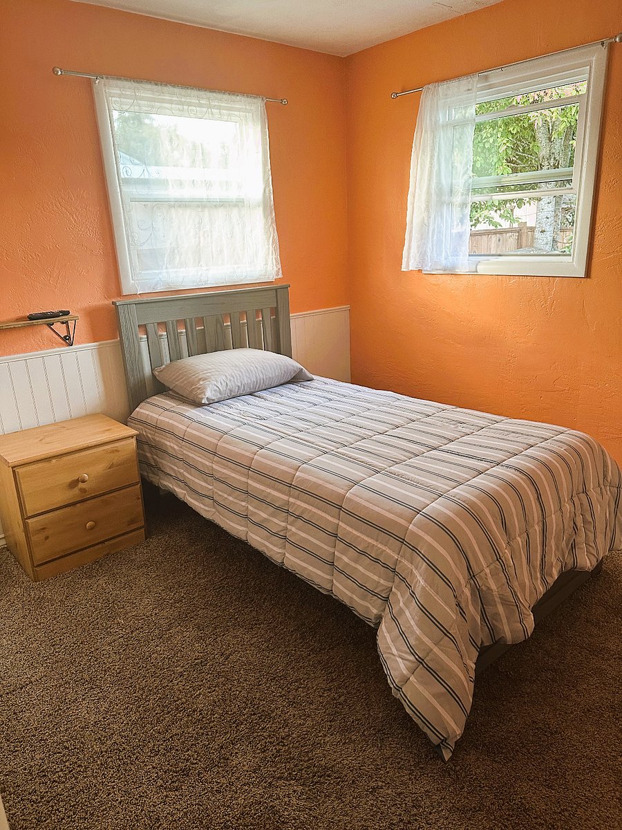 Twin Bed in 3rd Bedroom 