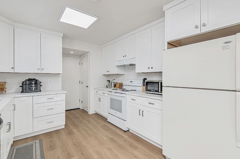 Furnished Finder property 593060_2 photo 13