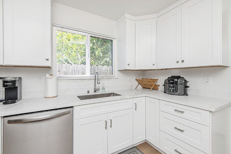 Furnished Finder property 593060_2 photo 16