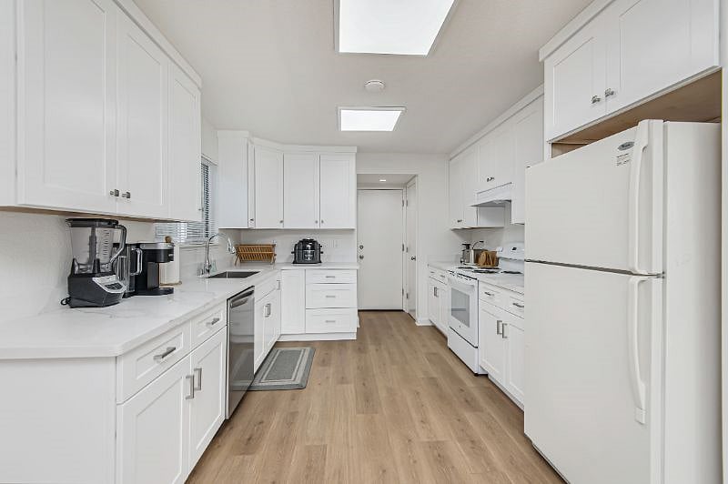 Furnished Finder property 593060_2 photo 17