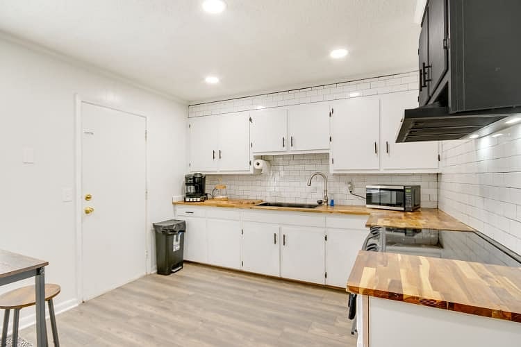 Furnished Finder property 593268_1 photo 4