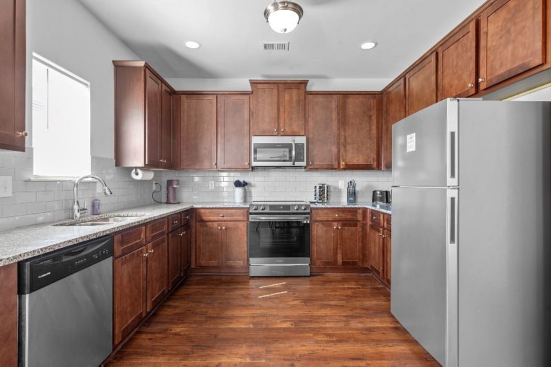 Furnished Finder property 593271_1 photo 9