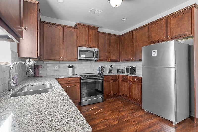 Furnished Finder property 593271_1 photo 10