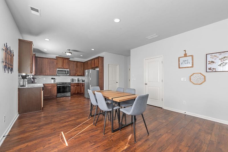 Furnished Finder property 593271_1 photo 8